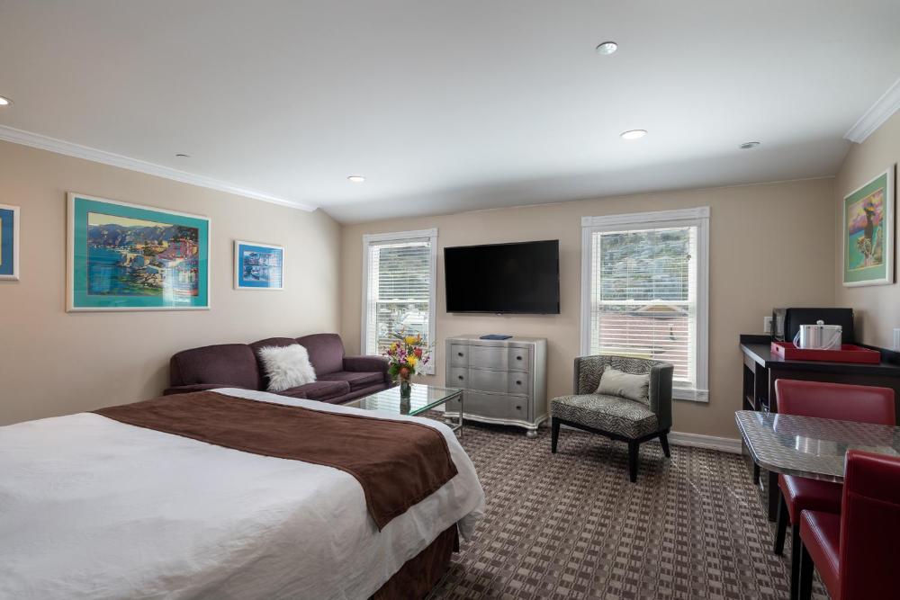 King Suite interior
